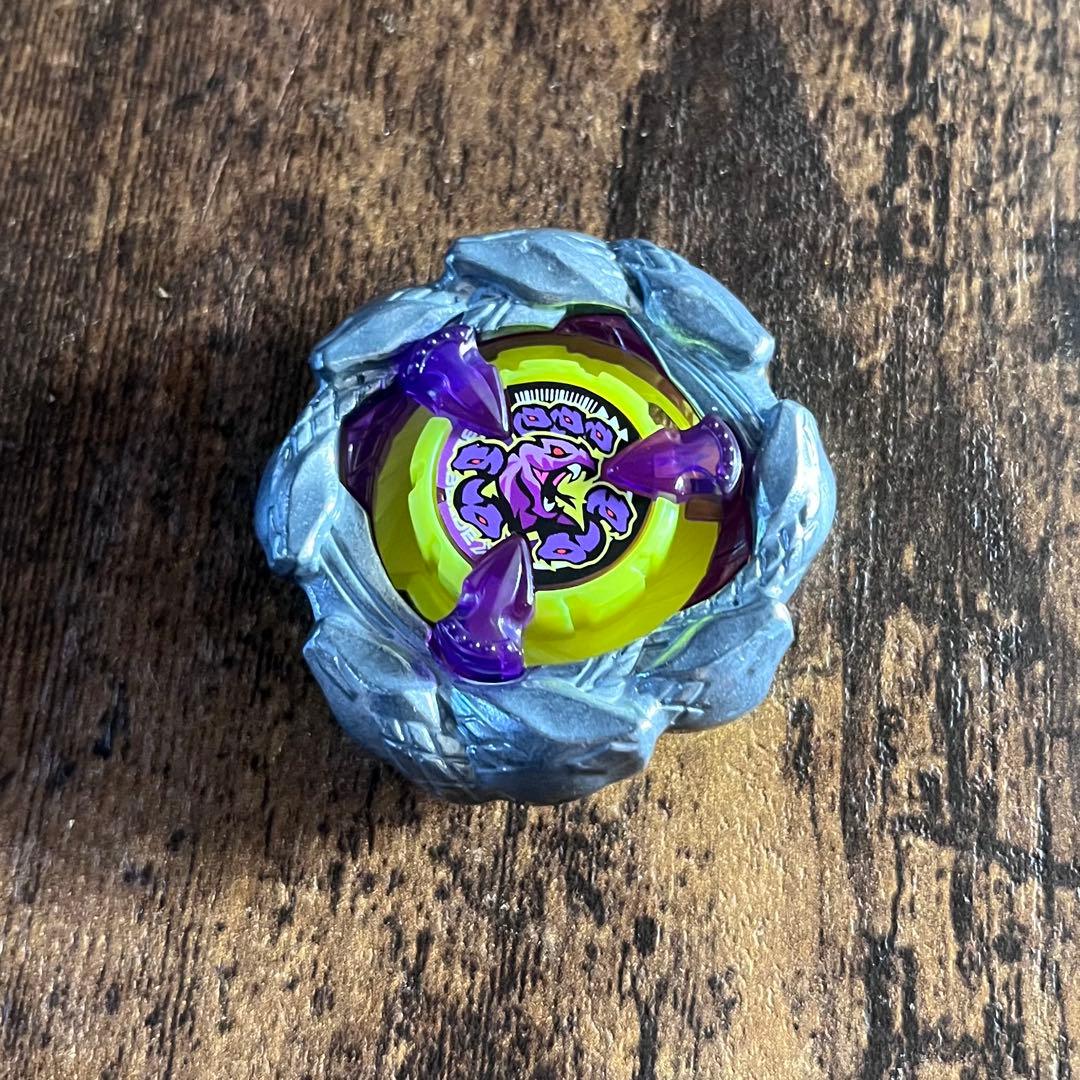 限定新品】オロチクラスタ6-60LF ベイブレードX た3 - メルカリ