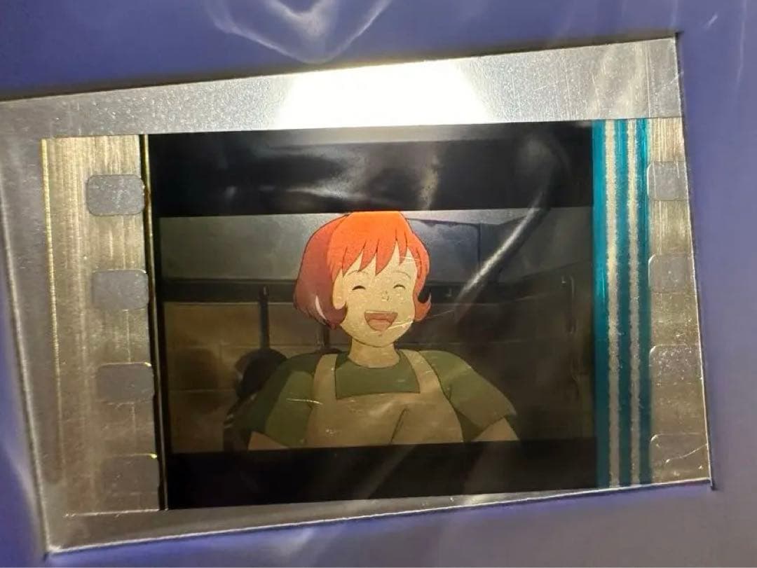 ジブリ 魔女の宅急便ネガフィルム Yahoo!オークション - 魔女の宅急便 35mm映画フィルム 6コマ EDクレジ