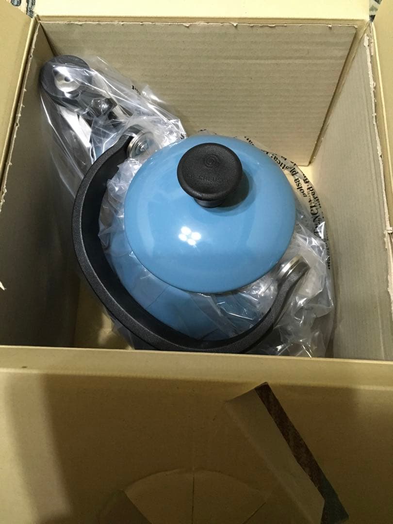 Le Creuset ル・クルーゼ コーン ケトル ブルー新品未開封 - メルカリ