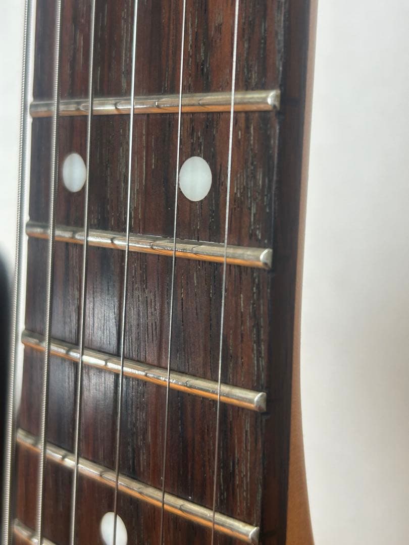 Mavis ストラトキャスタータイプ サンバースト 各部調整済み - メルカリ