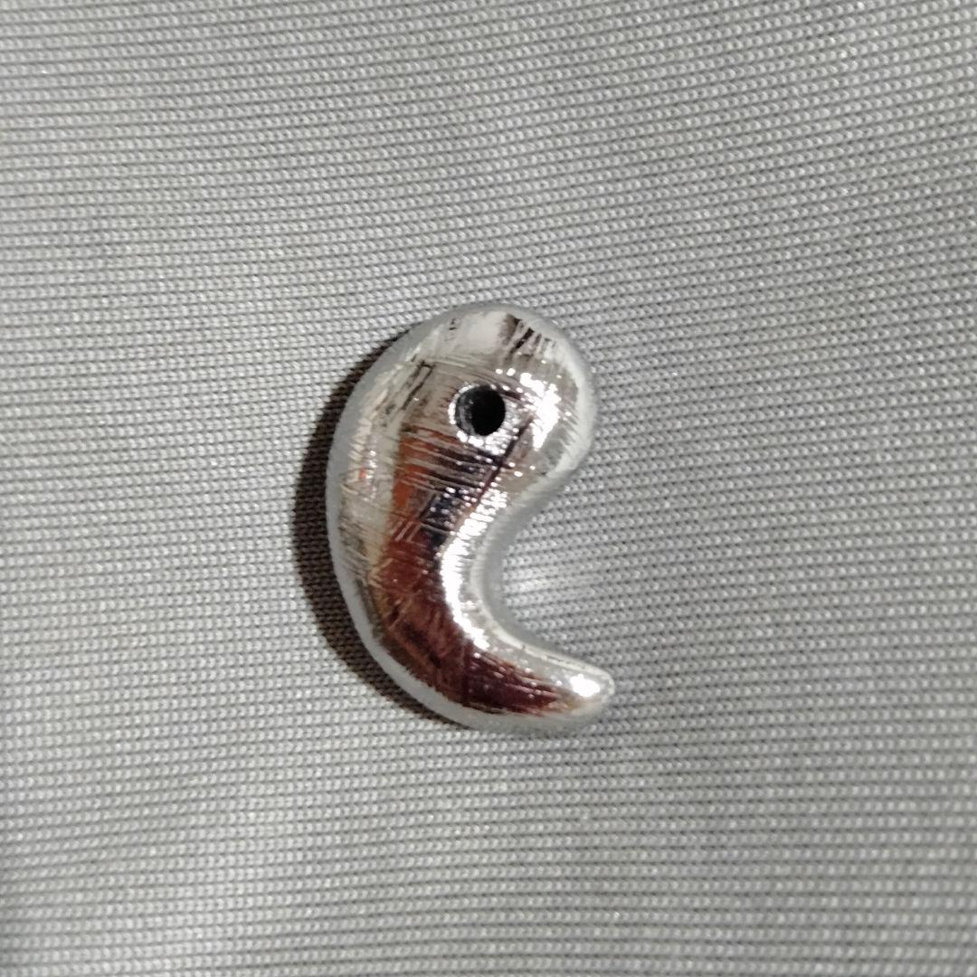 ギベオン 隕石 勾玉 ギベオン隕石 勾玉｜最高級パワーストーン販売のフォレストブルー