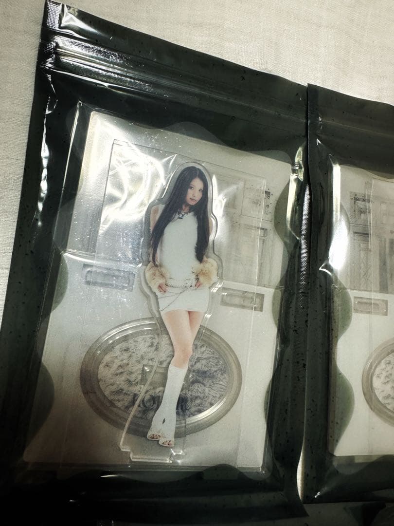 HANA「NON STOP」アクリルスタンド メンバー全員セット - メルカリ