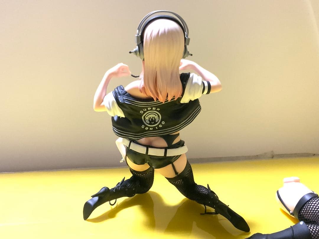 すーぱーそに子　フィギュア 黒のレザー衣装