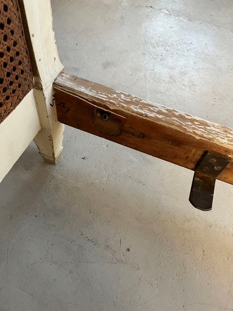 レア•フランスアンティーク•ラタンベッド•藤製•クイーンサイズ - メルカリ