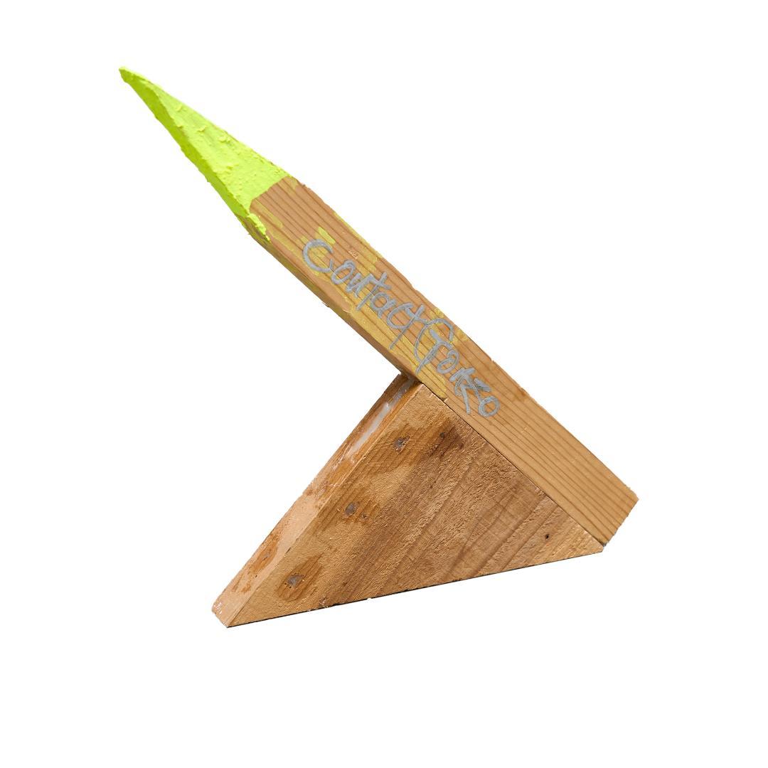 鋭利な風景（あるいは旗） 空を泳ぐ大漁旗 ここには涙も希望もある 駐在記者が見た元日の能登