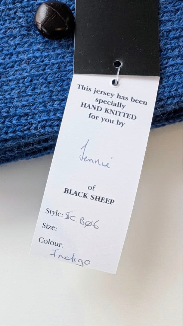 冬小物ラスト値下げ】新品タグ付き青Black Sheepハンドニット マフラー