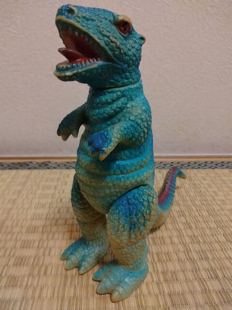 マルサン　ソフビ　ゴロザウルス　当時物　ゴジラ　ブルマァク　東宝 Yahoo!オークション -「マルサン ゴロザウルス」の落札相場・落札価格