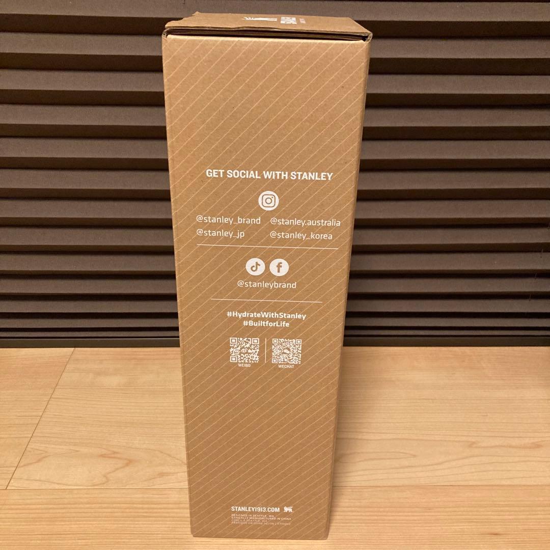 新品 STANLEY スタンレー クラシック真空ボトル 1.9L ブラック 水筒