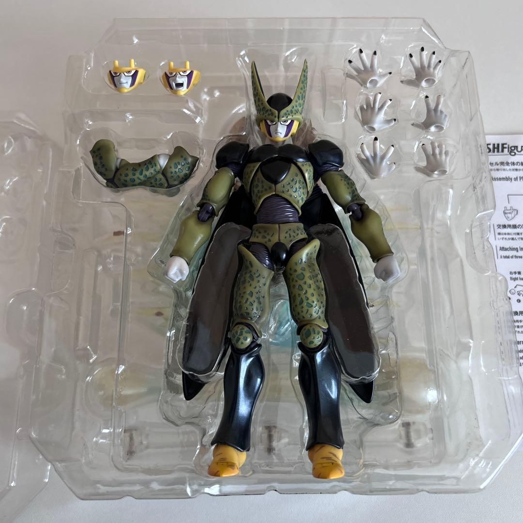 ドラゴンボールZ S.H.Figuarts セル完全体　フィギュア