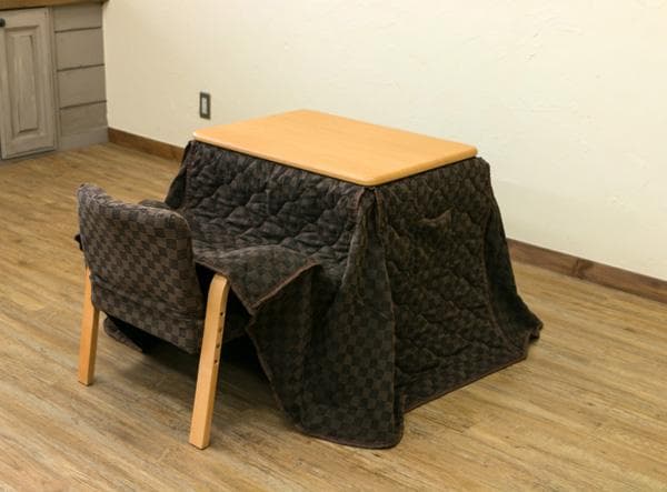 《新品・送料無料》パーソナルコタツ　掛け布団　イス　3点セット