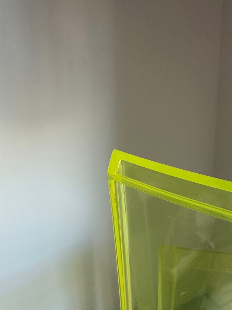 LA MARIÉ 蛍光イエローチェア KARTELL