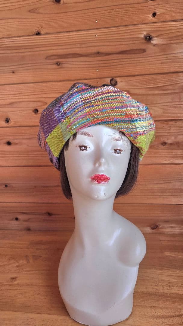 さおり織り　カラフル　ベレー帽　おしゃれ さをり織り ☆手織りのベレー帽☆ どんぐり帽 さおり織り ピンク
