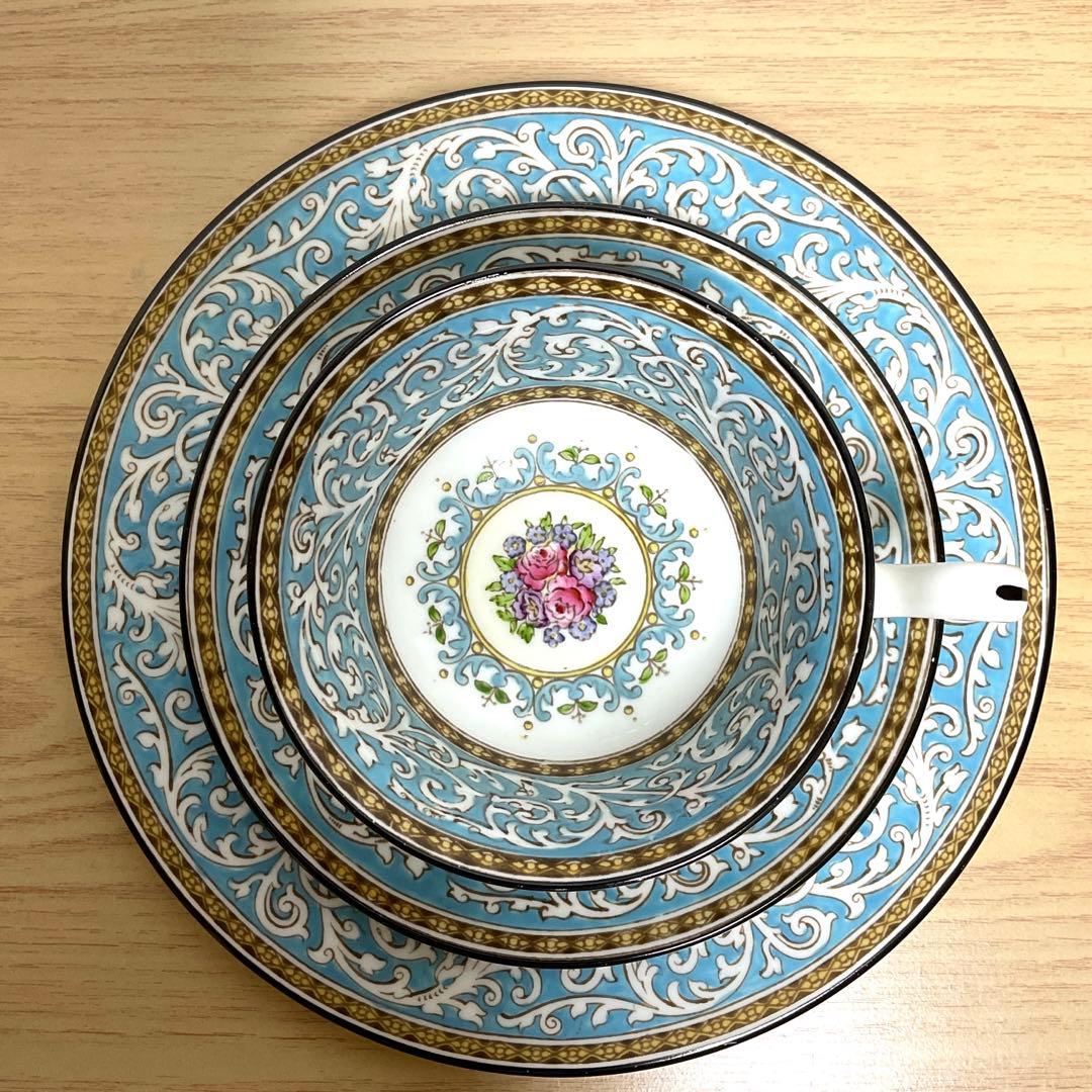 ウェッジウッド Praze ターコイズ トリオ ② 20cmプレート - メルカリ