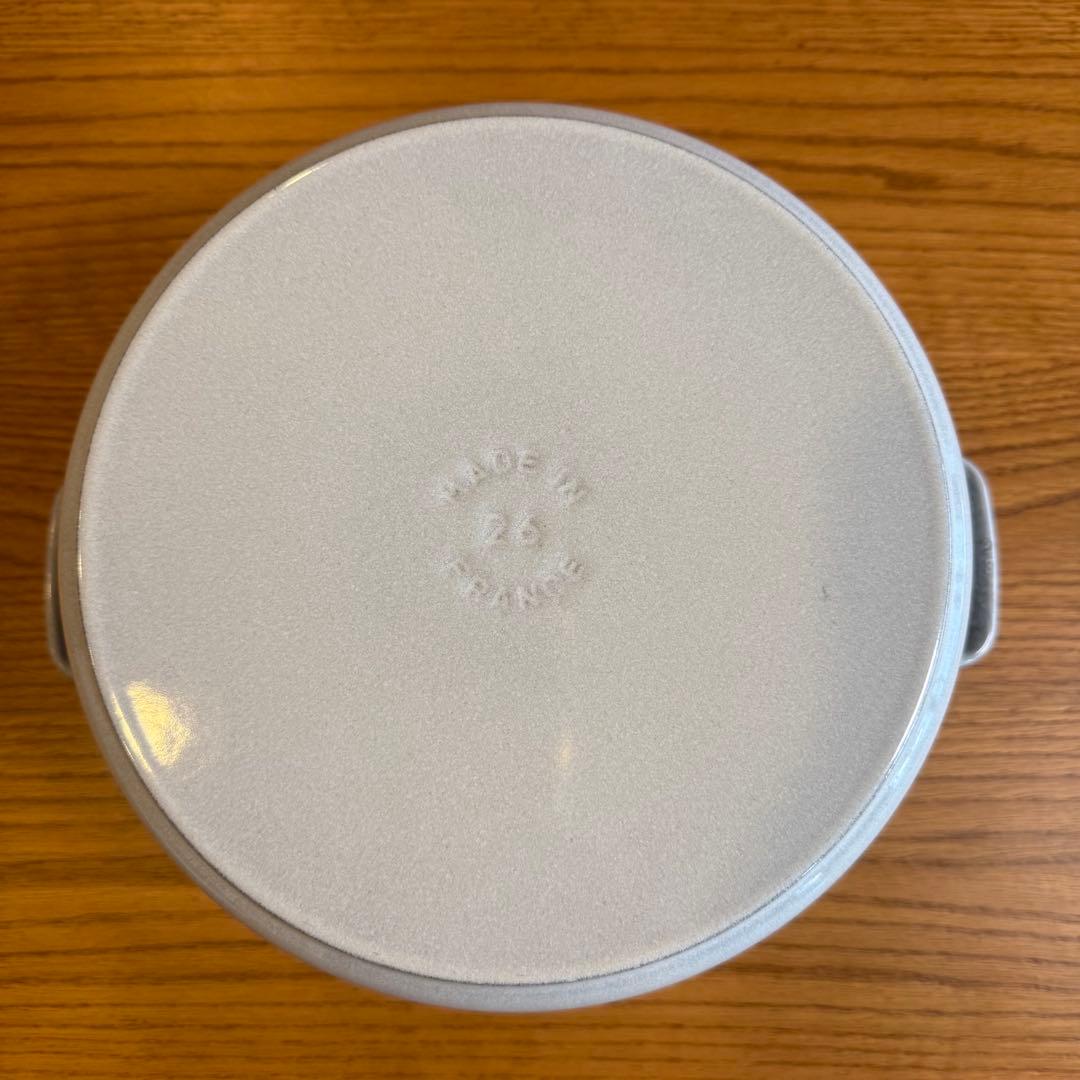 ☆STAUB LA COCOTTE ☆両手鍋 カンパーニュ 取扱説明書付き - メルカリ