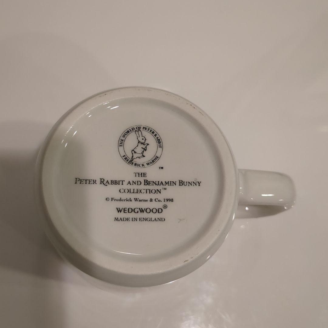 未使用 ウェッジウッド ピーターラビット 缶入り 食器3点セット