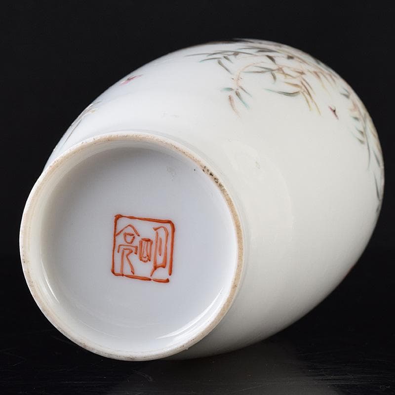 中国 粉彩 漢詩蝉文瓶 M R8100 - メルカリ