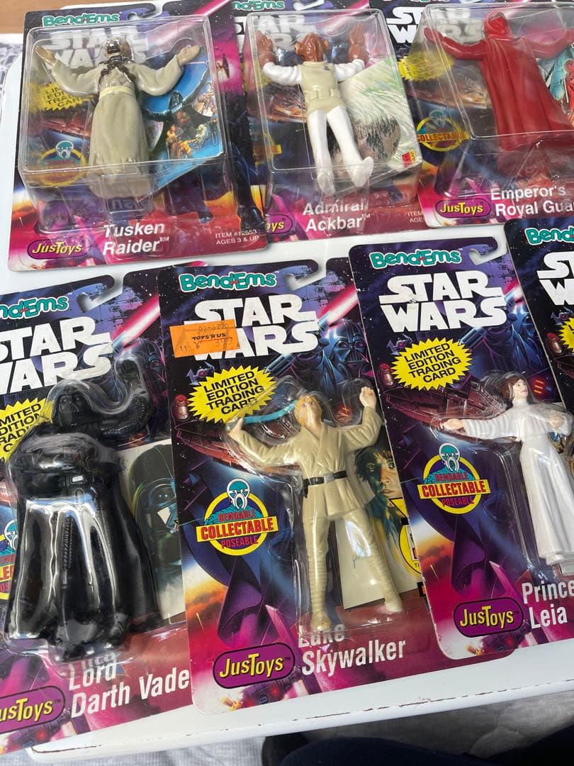 年末年始セール スターウォーズ フィギュア bendems 13種セット - メルカリ