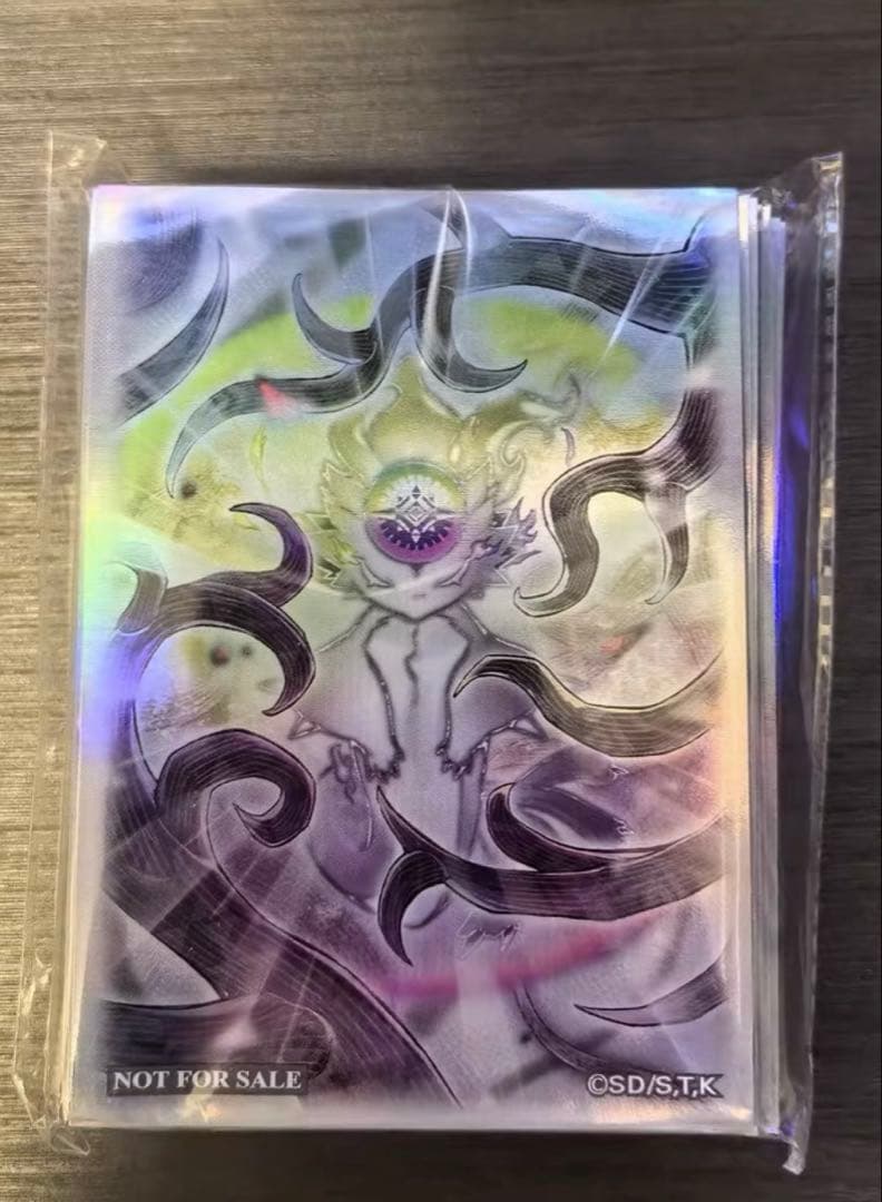 遊戯王 白き森の幻妖 スリーブ 70枚入り 新品未開封 海外限定 公式