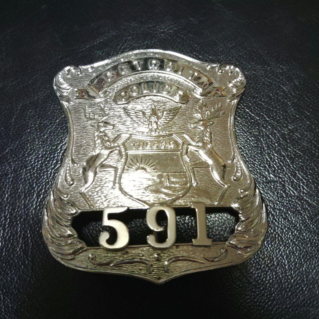 デトロイト　ポリスバッジ 　Police Officer デトロイト市警察実物バッジ ルテナント - USPD GEAR