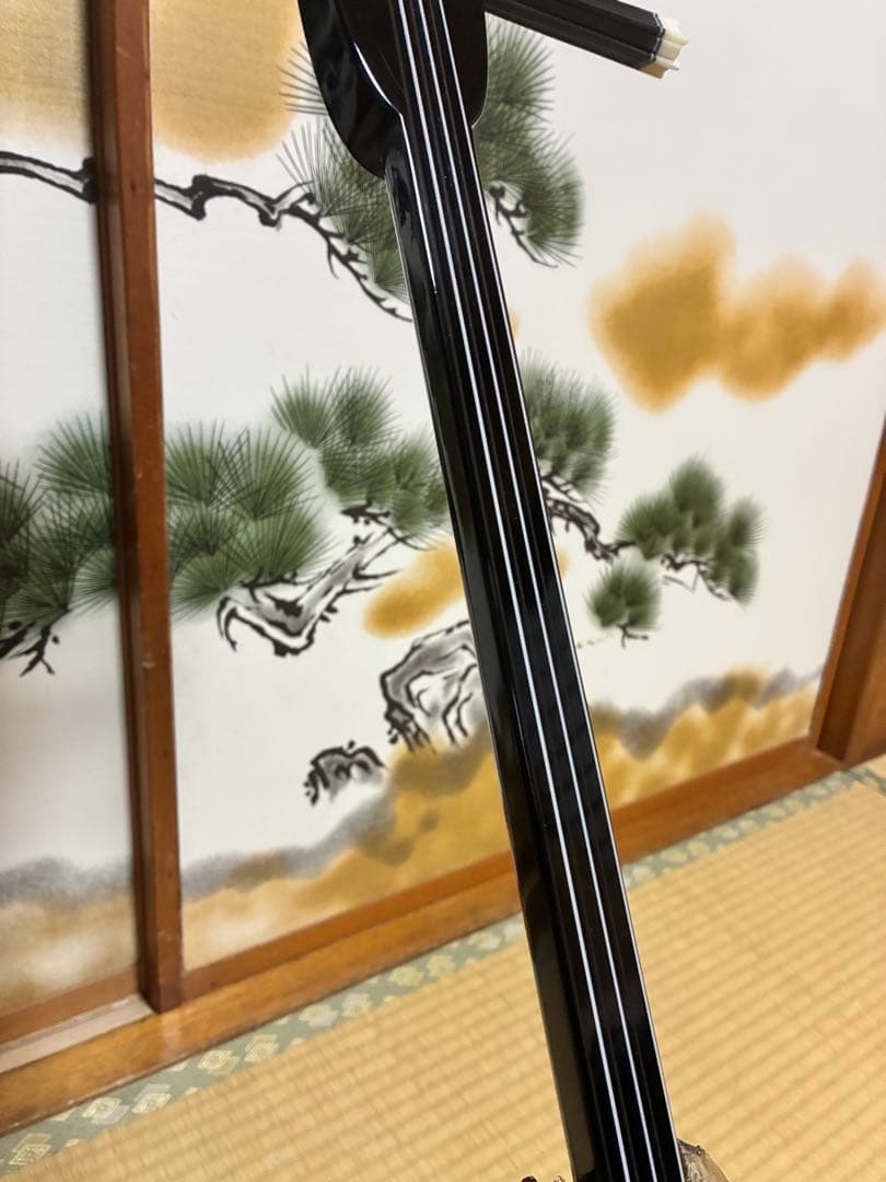 沖縄三線！貴重！知念大工型！本張り【一枚張り】 - メルカリ