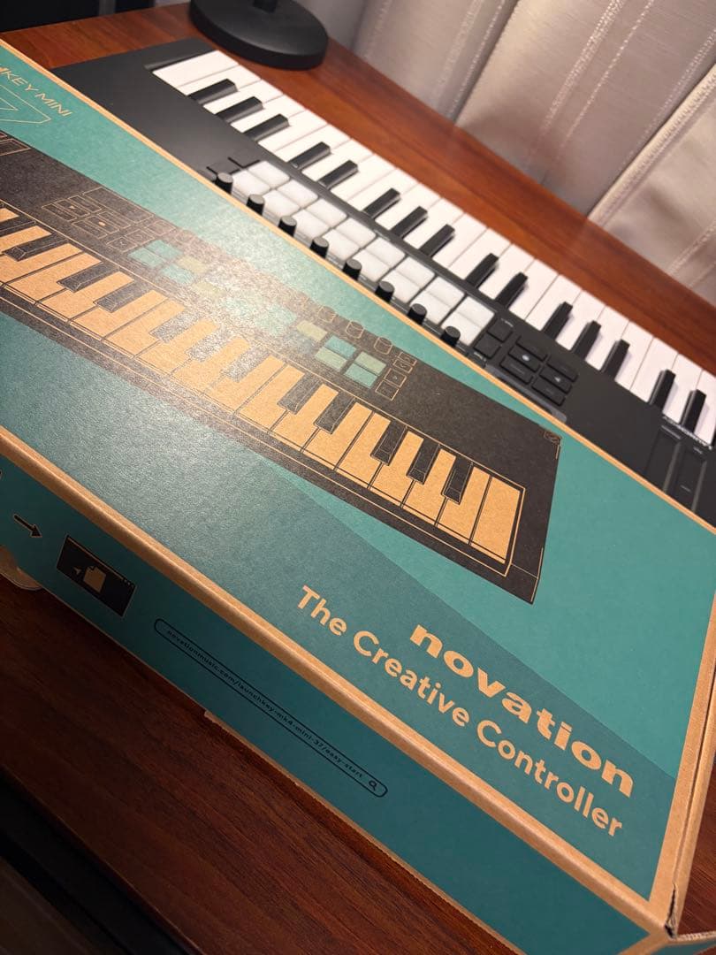 Novation Launchkey Mini37 Mk4 本体 箱のみ - メルカリ