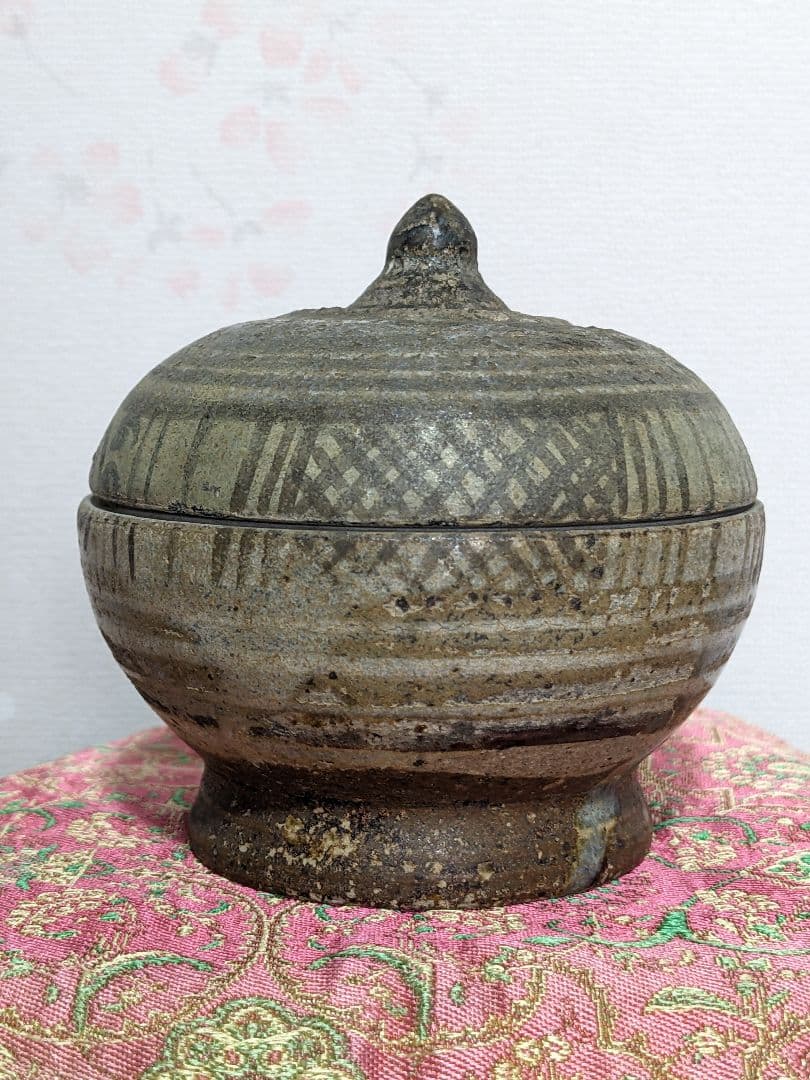 ♦古陶磁 安南染付 マンゴスチン 掛分け蓋物 サワンカローク 宋胡録 骨董品 2026年最新】Yahoo!オークション -宋胡録の中古品・新品・未使用品一覧