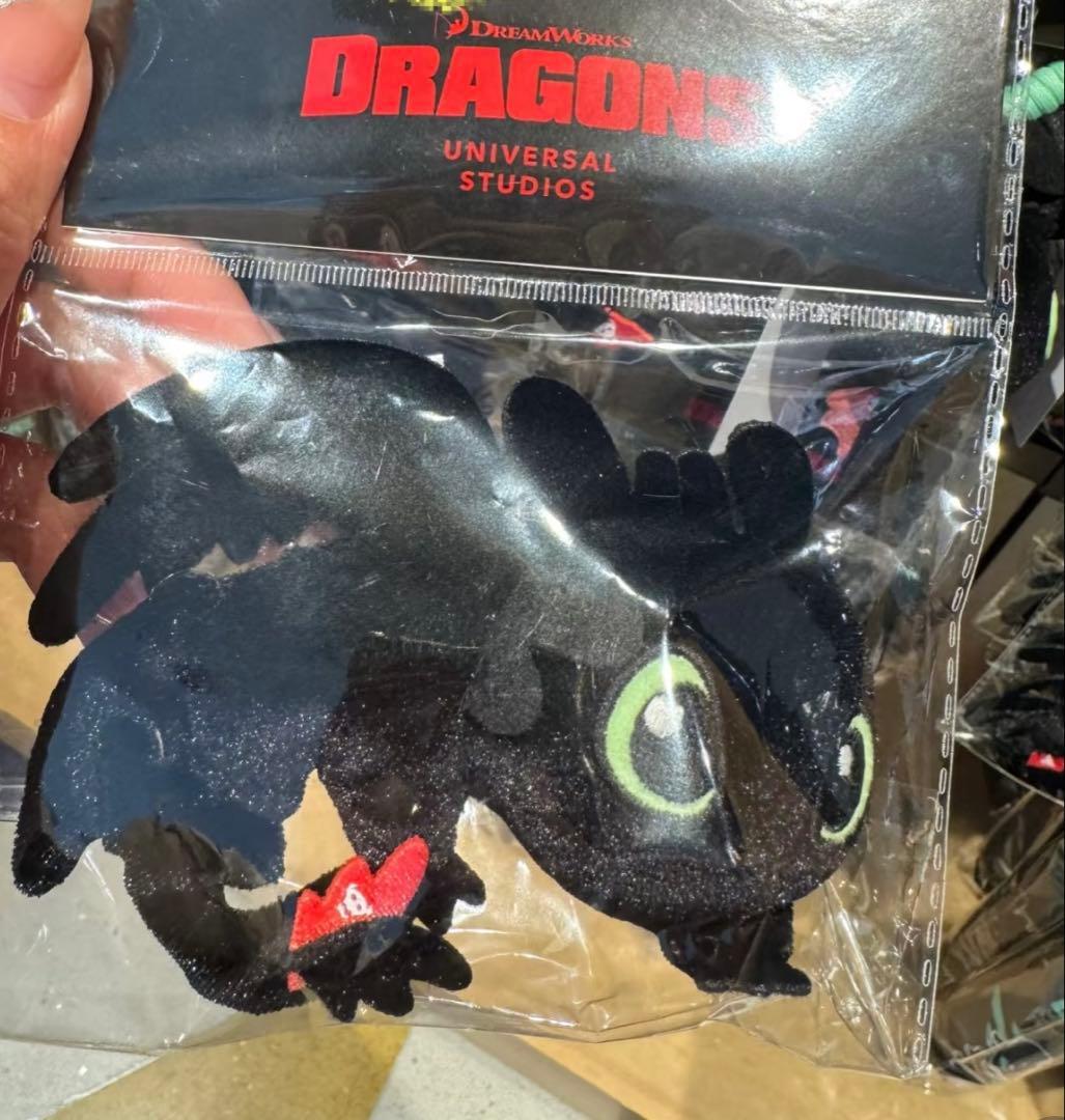 新商品2 北京ユニバ ヒックとドラゴン トゥースレス スマホホルダー