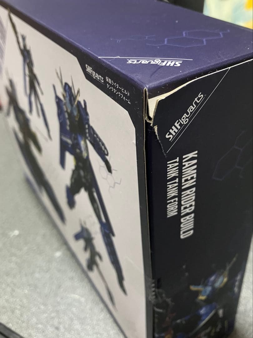 S.H.Figuarts 仮面ライダービルド　タンクタンクフォーム