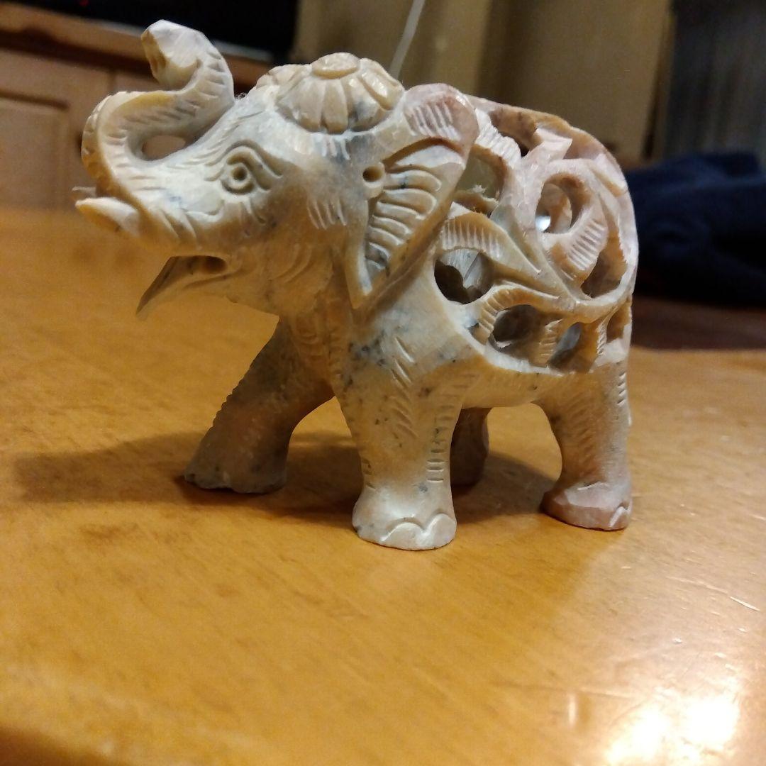 象 置物 象の親子 石の透かし彫り 身ごもり象 アジャンタ インド土産