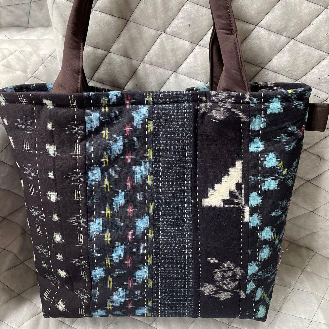 M524 藍染 型染め 絣 刺し子 キルトシート 古布リメイクバッグ