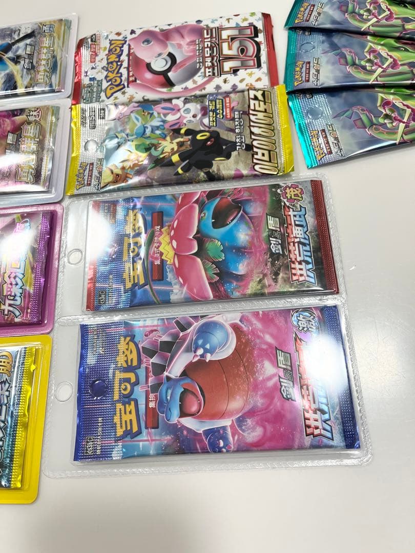 イーブイヒーローズや151海外版未開封パック《ポケカ》PokemonCard