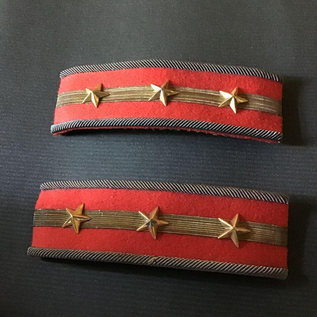 日本陸軍大尉　肩章　当時物　　タ1 Yahoo!オークション -「旧日本陸軍肩章」の落札相場・落札価格