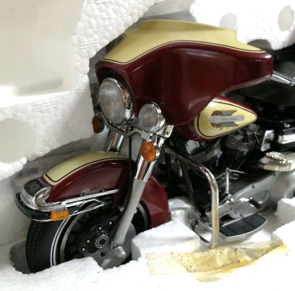 ハーレーダビットソンFLH -80 クラッシック マルチマテリアル完成モデル