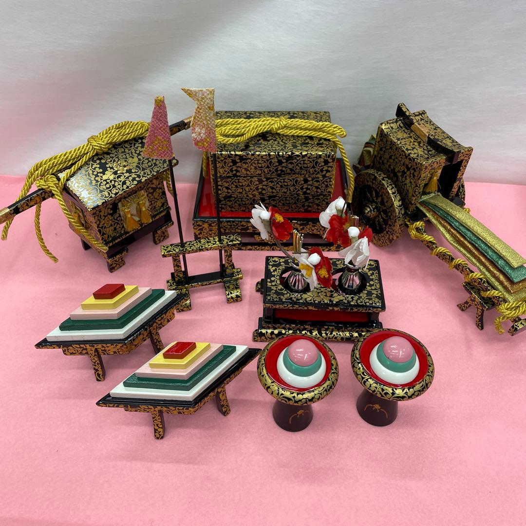 雛人形　桃の節句　雛人形　　30号 さくら雛三段飾り （毛ばたき付）雛人形 ひな人形 桃の節句 コンパクト