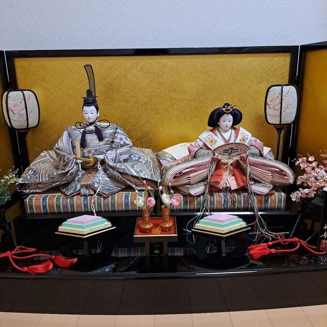 雛人形 一段　御内裏様と御雛様③ 五段雛】雛人形の飾り方には要注意!最上段にお内裏様とお雛様というの