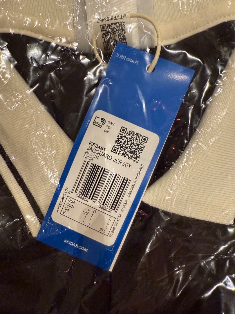 会場限定】Oasis adidas LONDON, UK刺繍入り - メルカリ