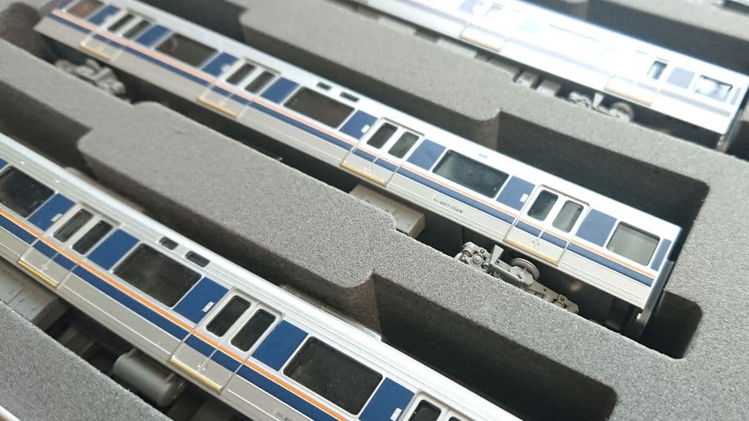 Nゲージ TOMIX 207系 更新前 + リニューアル仕様 混合編成 - メルカリ