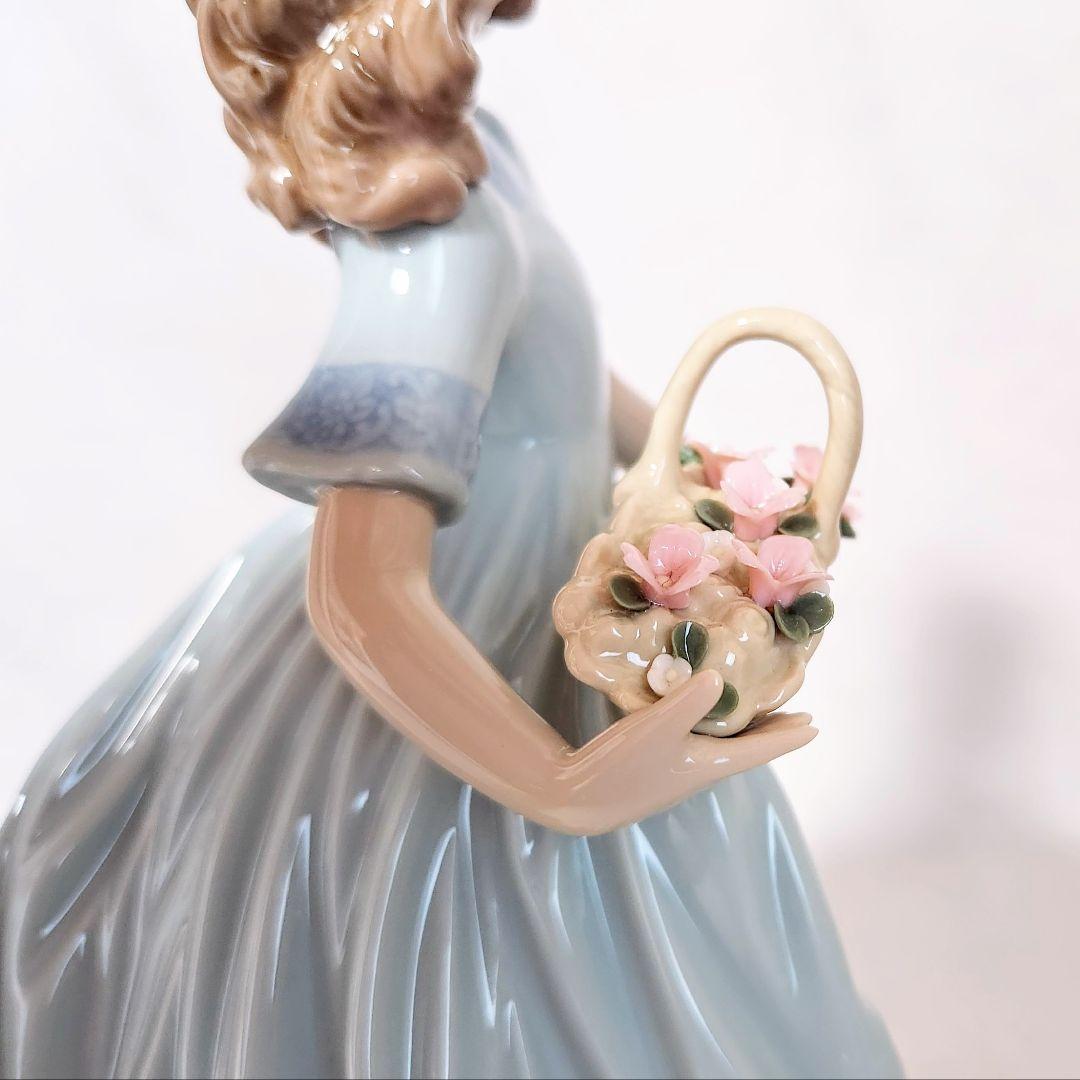 LLADROリヤドロNo.6130【春のお庭にかえって】【美品・専用箱・栞付き