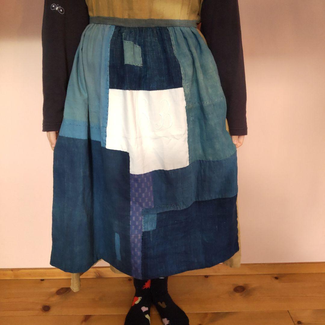 襤褸 藍染 古布 エプロン フランスアンティーク イニシャル刺繍　パッチワーク 暮らしの手仕事 次は藍色系古布のパッチワークエプロンを作ろうと思い