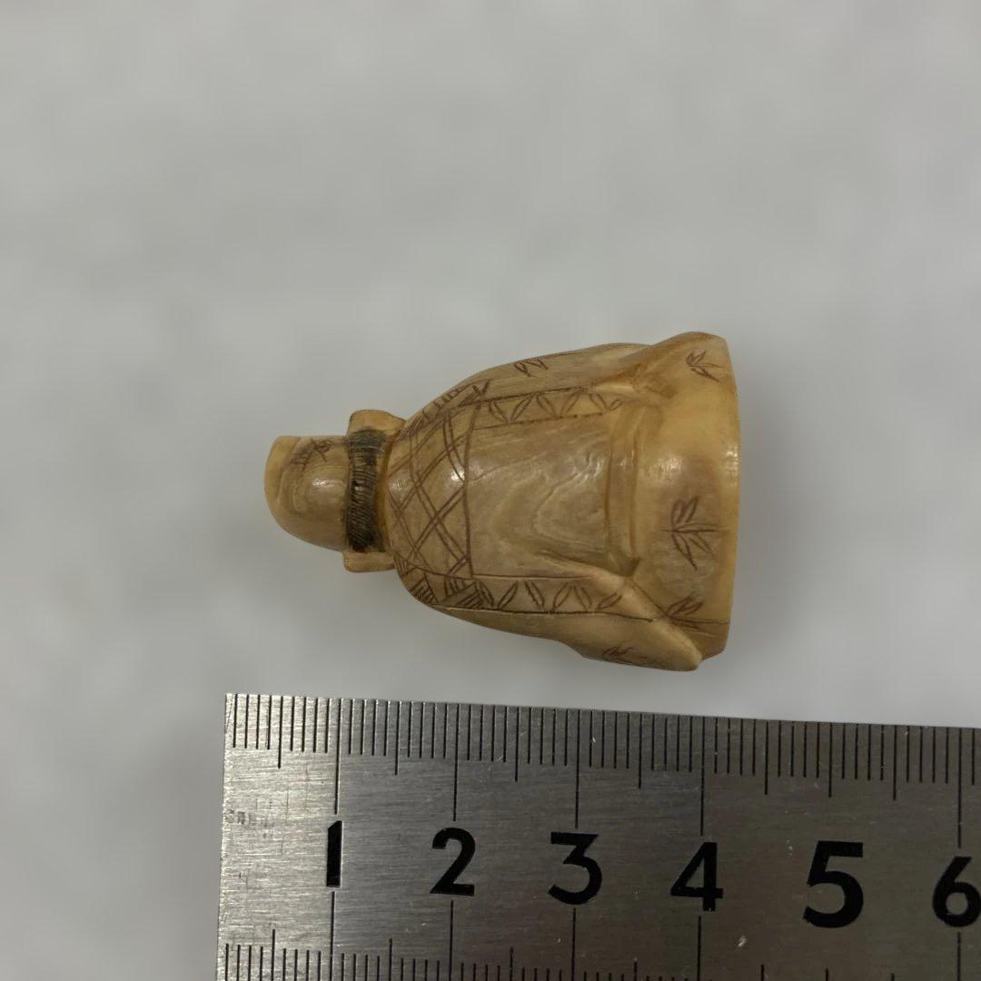 極上 天然素材 落語家 彫刻 置物 提げ物 根付 - メルカリ