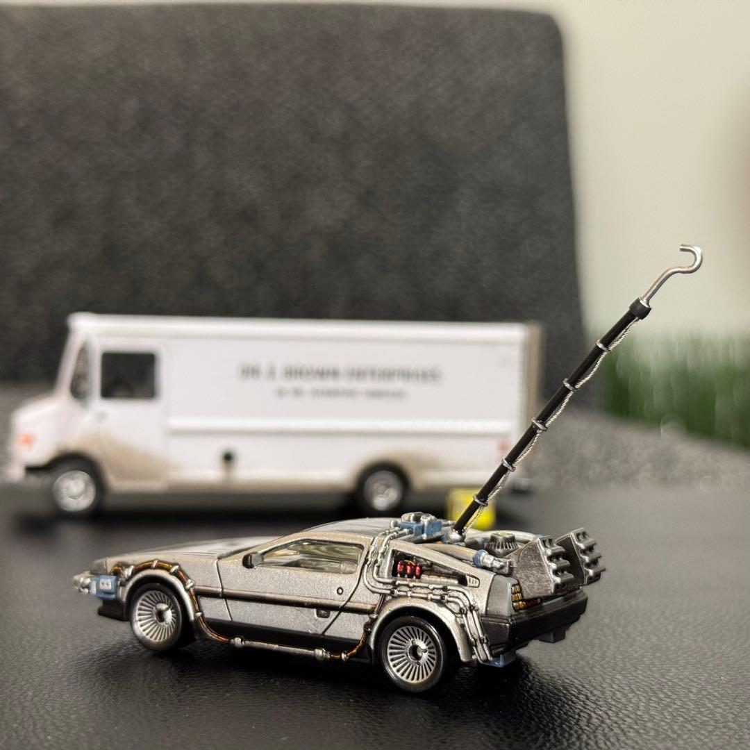 デロリアン & ドクのバンカスタム品 バックトゥザフューチャー 1/64