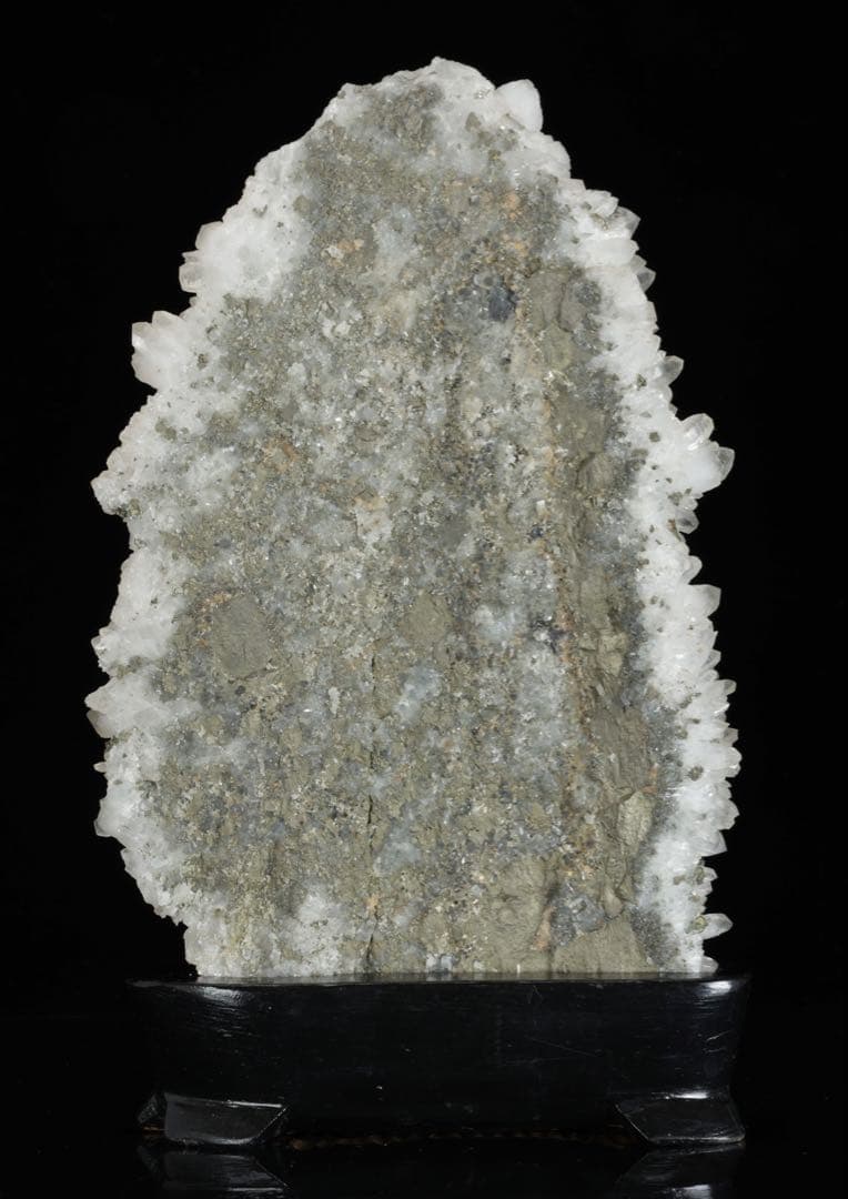 水晶クラスター 黄鉄鉱共生 台座付 2.1kg 天然石 原石 自然石 鉱物標本