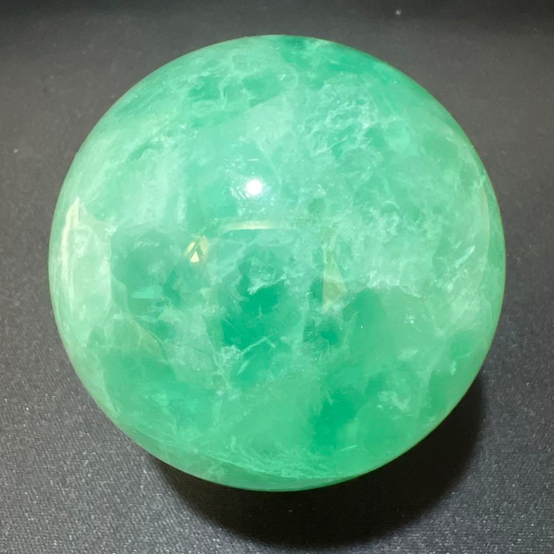 グリーンフローライト スフィア 0.9kg 82mm 丸玉 蛍石 高透明