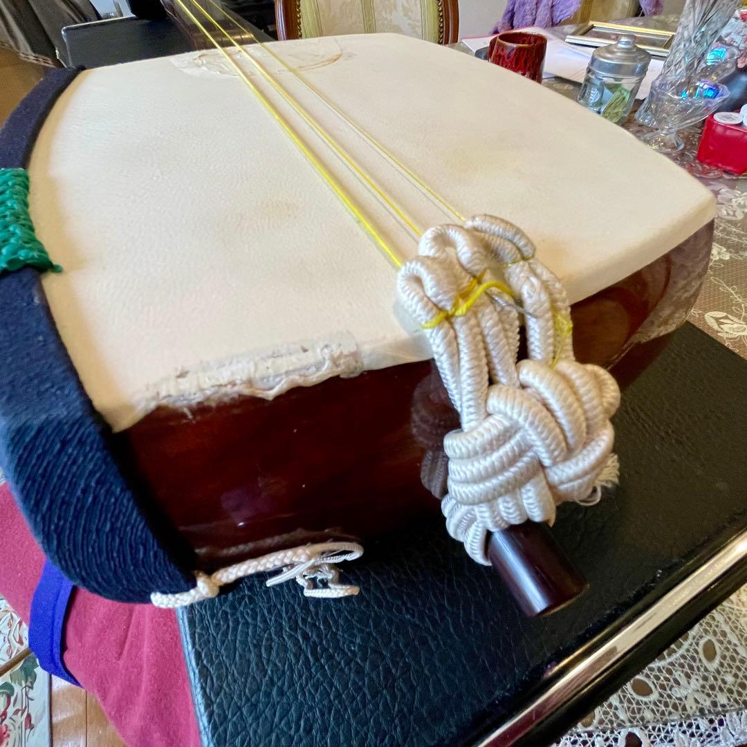 三味線本体 木製 3本弦 紫色ケース付き - メルカリ