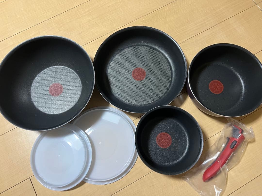 T-fal 鍋・フライパン8点セット (ガス火専用) T-fal（ティファール） 【在庫限り】 取っ手の取れるフライパン 8点