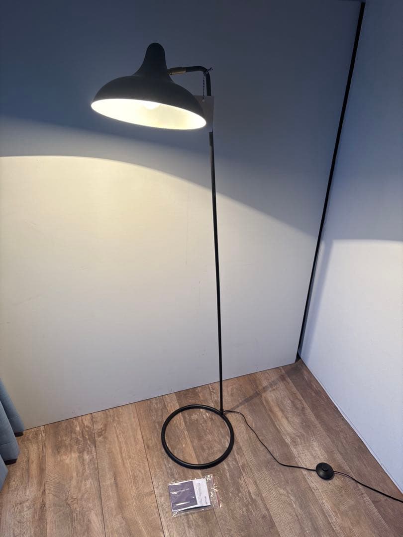 INTERFORM インターフォルム フロアランプ Dona ドナ 楽天市場】インターフォルム フロアライト スタンド [ Dona ドナ ]白熱