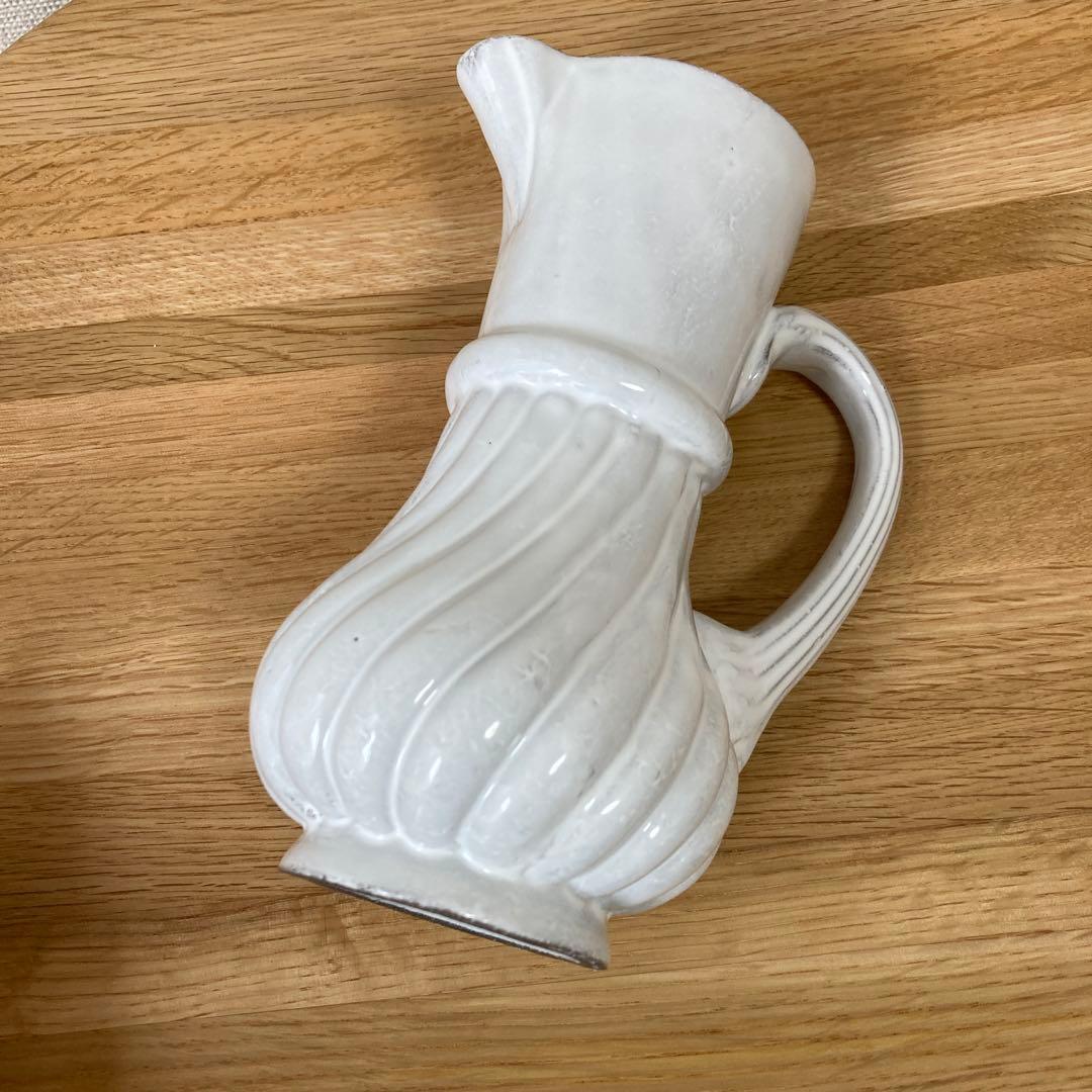 新品未使用 アスティエ・ド・ヴィラット ピッチャー 花瓶 - メルカリ