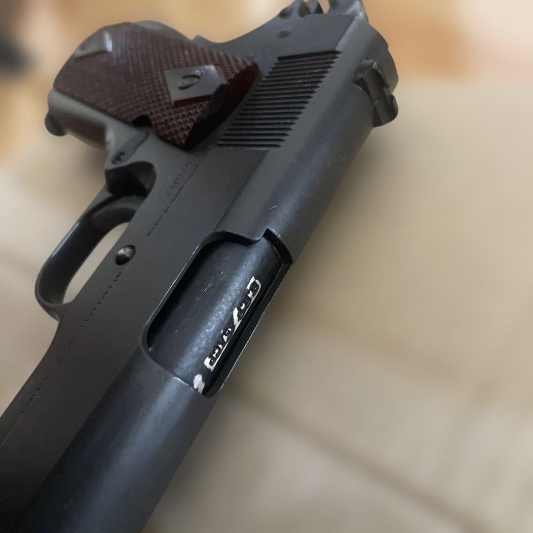 1911スタイルガスガン 木製グリップ日本製プラスチック製品 ゲーム