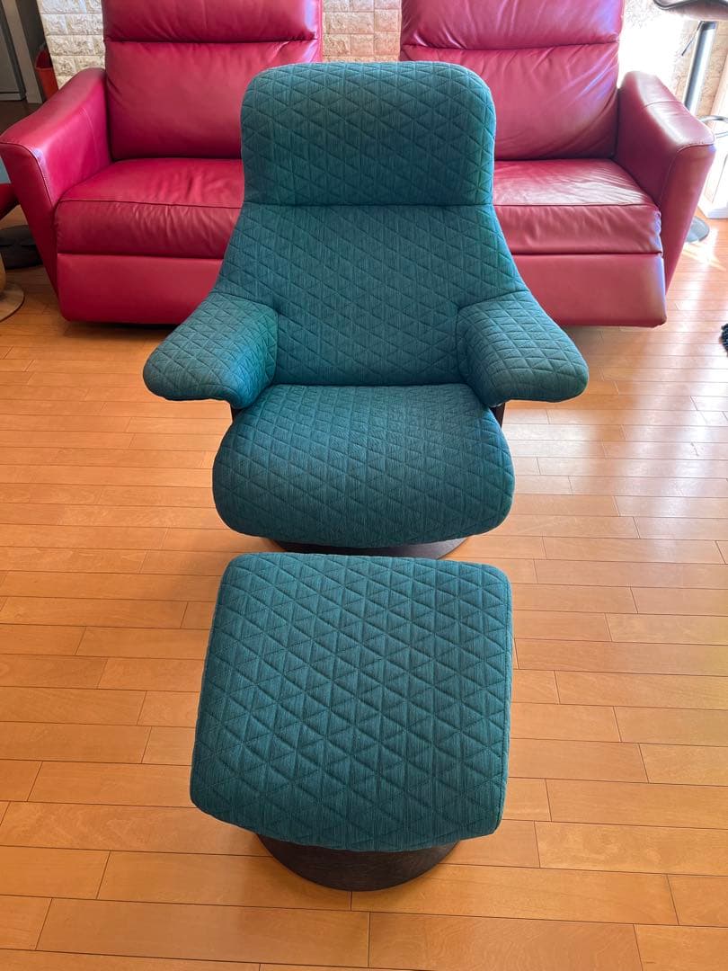 カリモク ザ ファースト オットマン付 直接手渡しのみ 引き取りに