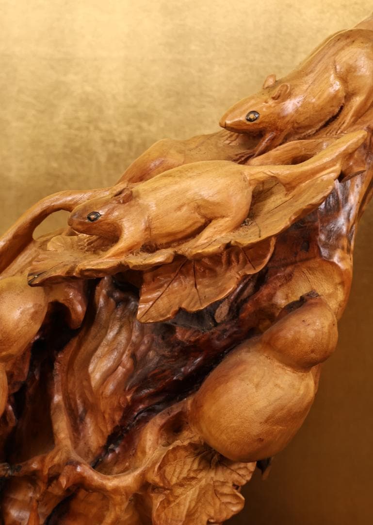 木彫 「 栗鼠と瓢箪 」 一刀彫 東洋彫刻 置物 床飾り インテリア BK38